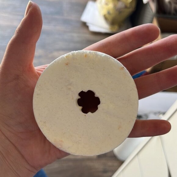 handcrafted premium hydrating "snickerdoodle cookie" bath bombs/foot soaking - Picture 3 of 9